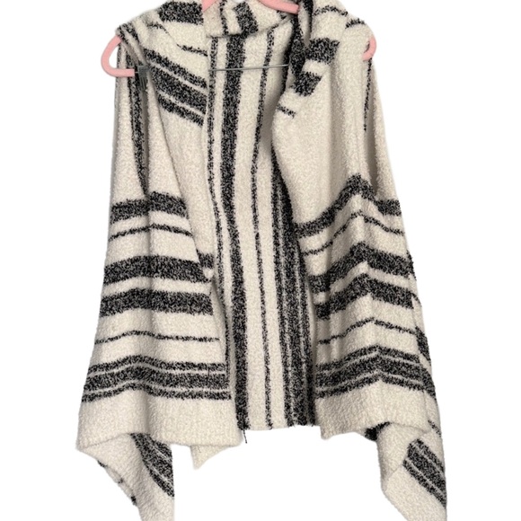 Sweaters - Cozy Black & White Striped Women's Sweater shawl